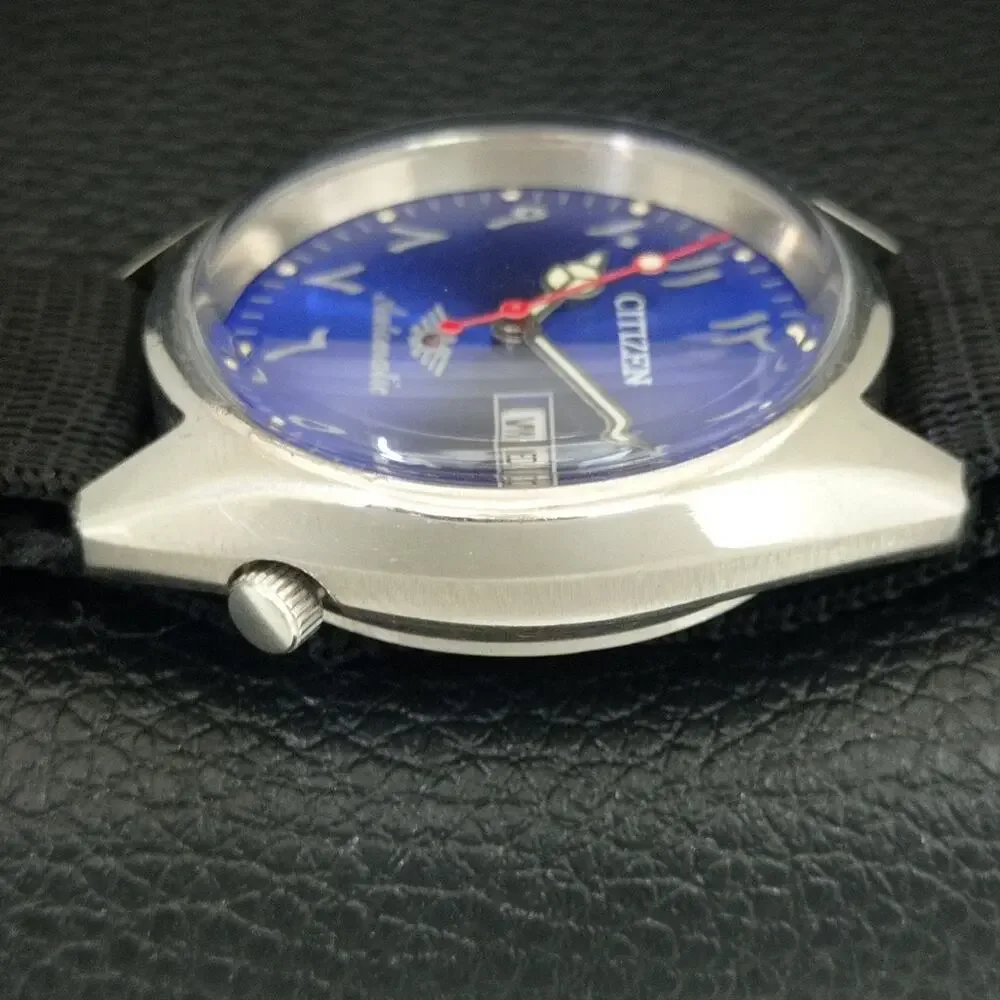 Vintage 1977 Citizen Automatic Mens Silver Watch W/daydate & Blue accents